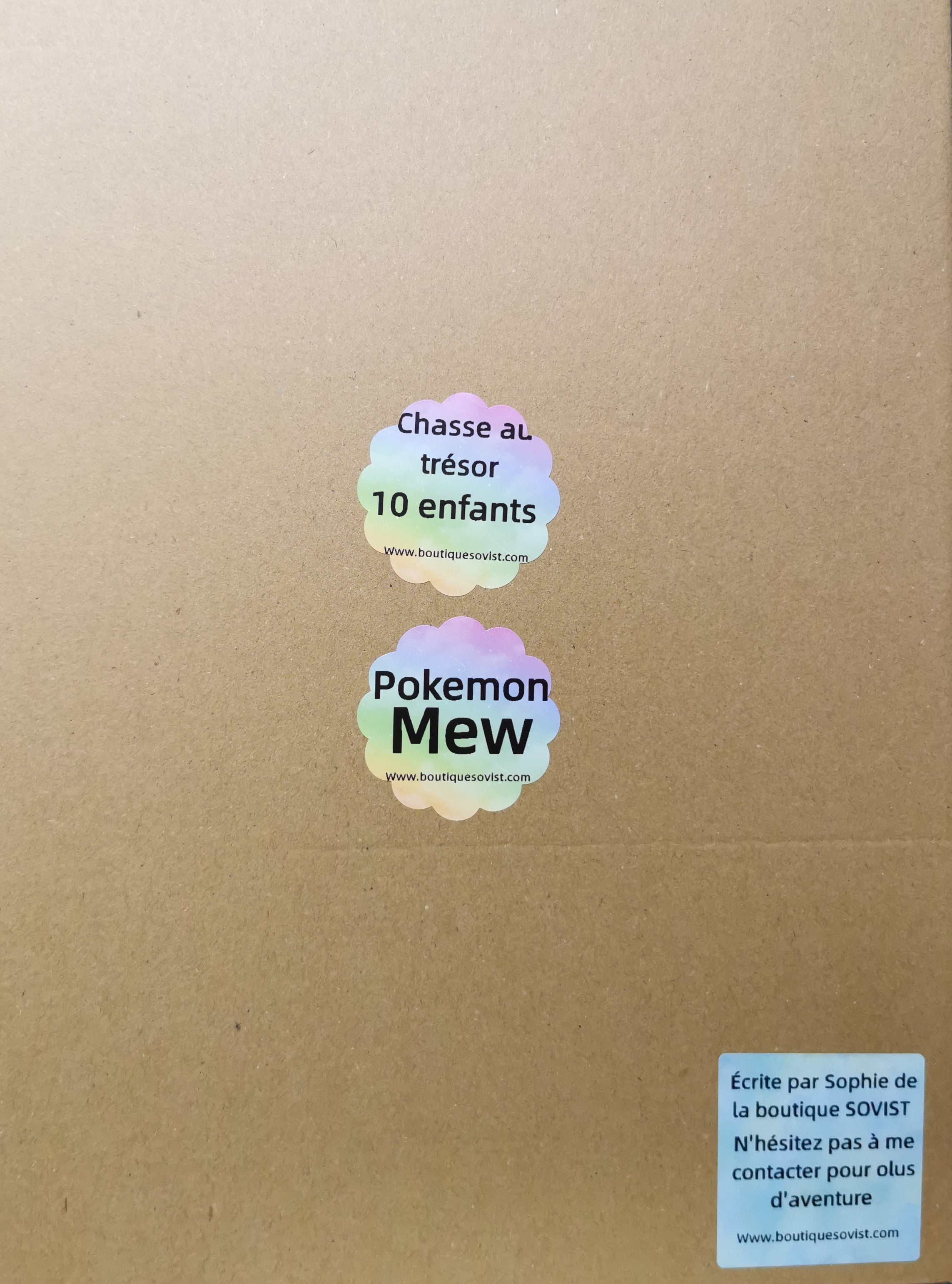 Chasse au trésor thème Pokémon – Étiquettes pour 10 enfants et Pokémon Mew sur un fond carton.