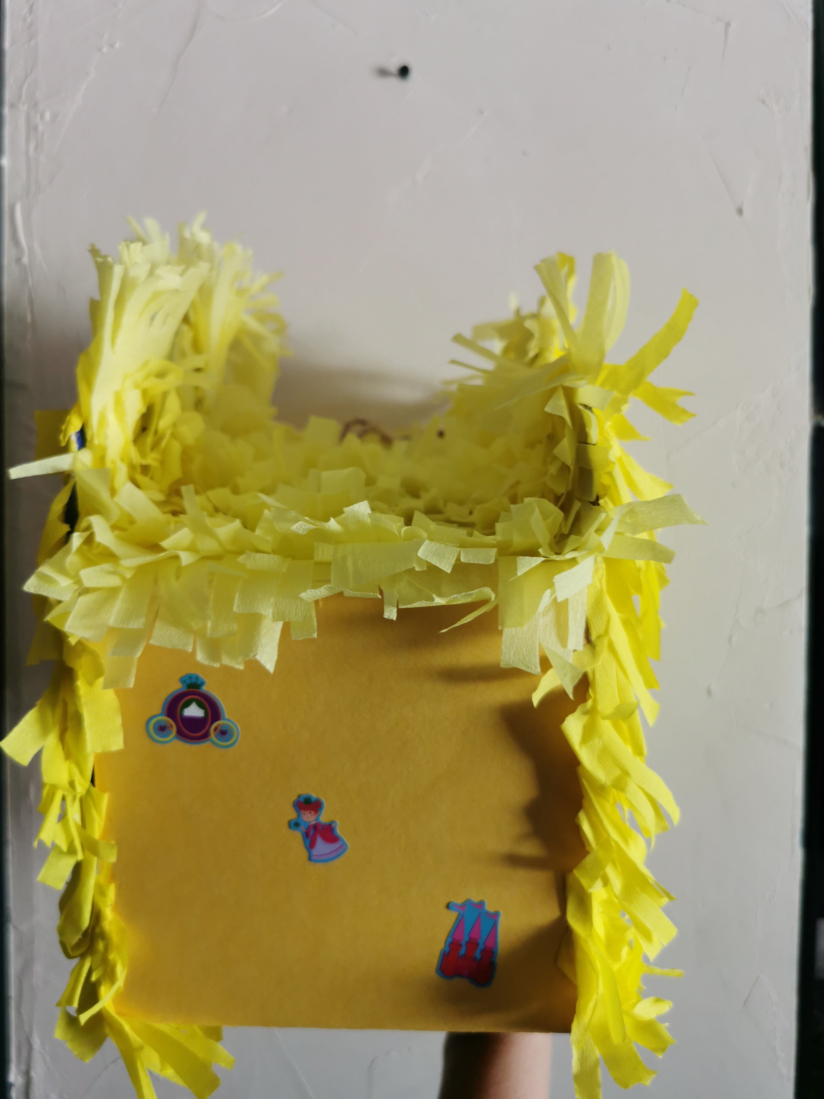 Piñata forme couronne princesse