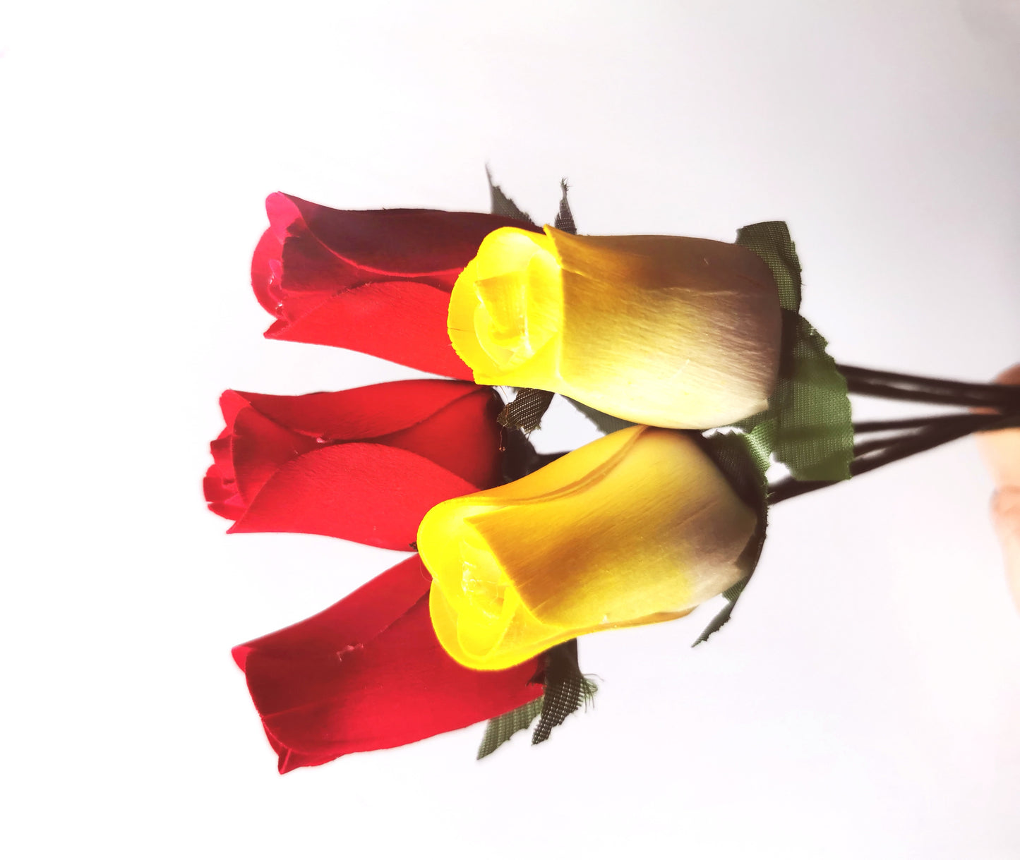 Bouquet de 5 roses en bois de tilleul