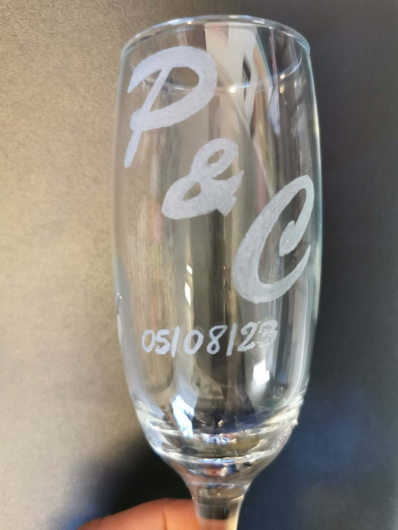 Flûte de Champagne Elégance modèle 2 gravé à la main