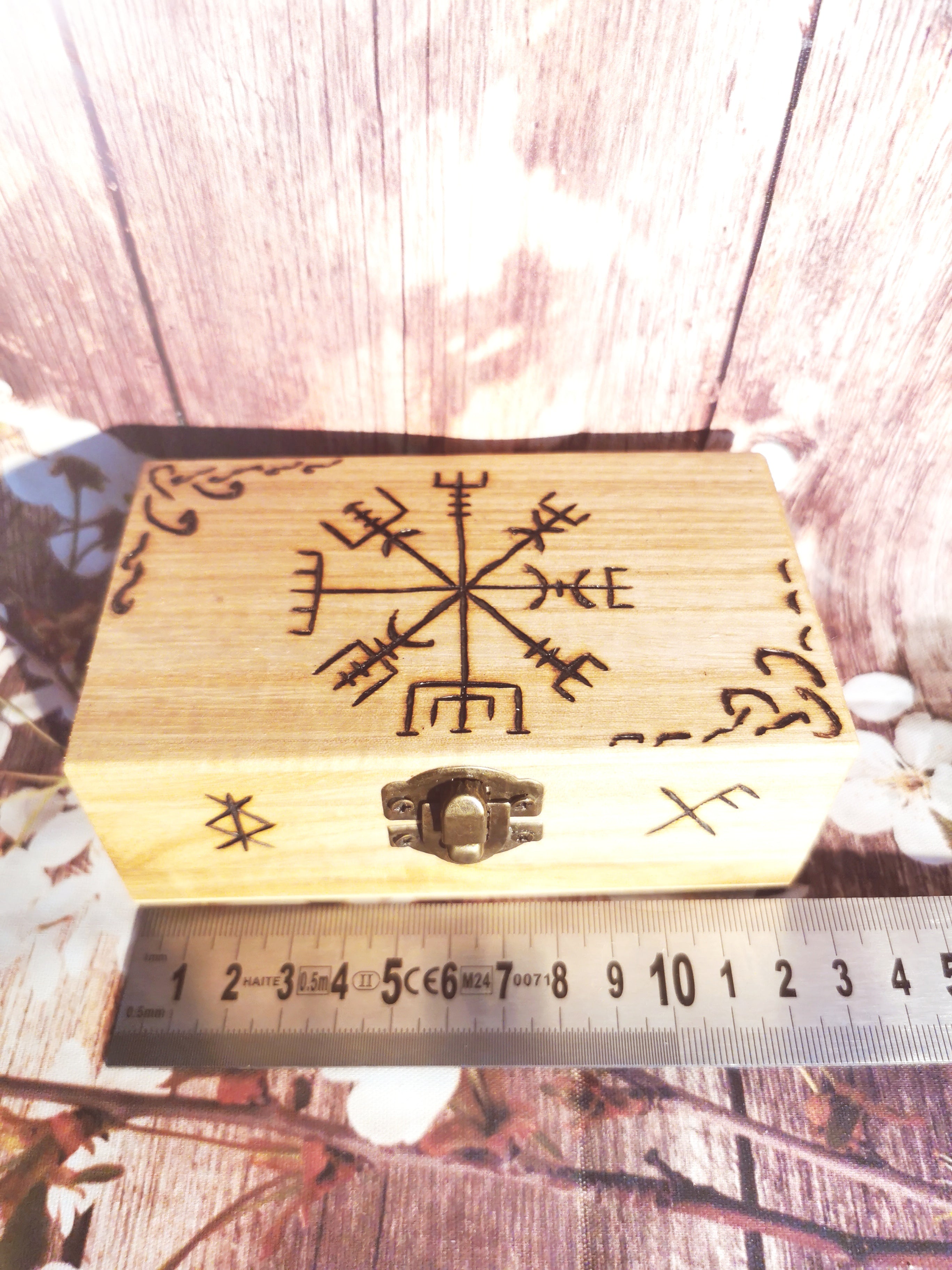 Coffret rituels Runique et de Protection Pyrogravé à la Main