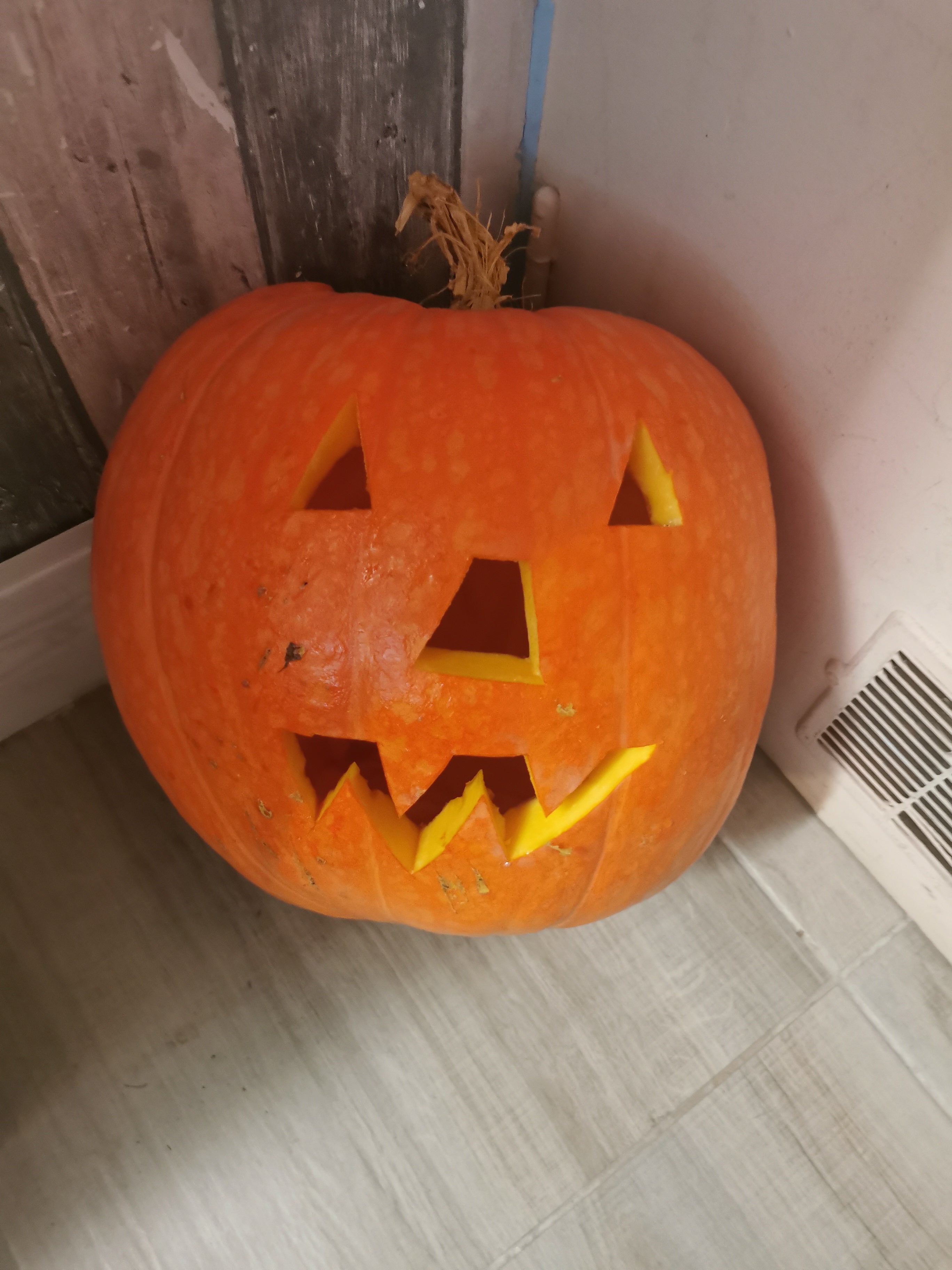 Piñata en forme de citrouille d'halloween