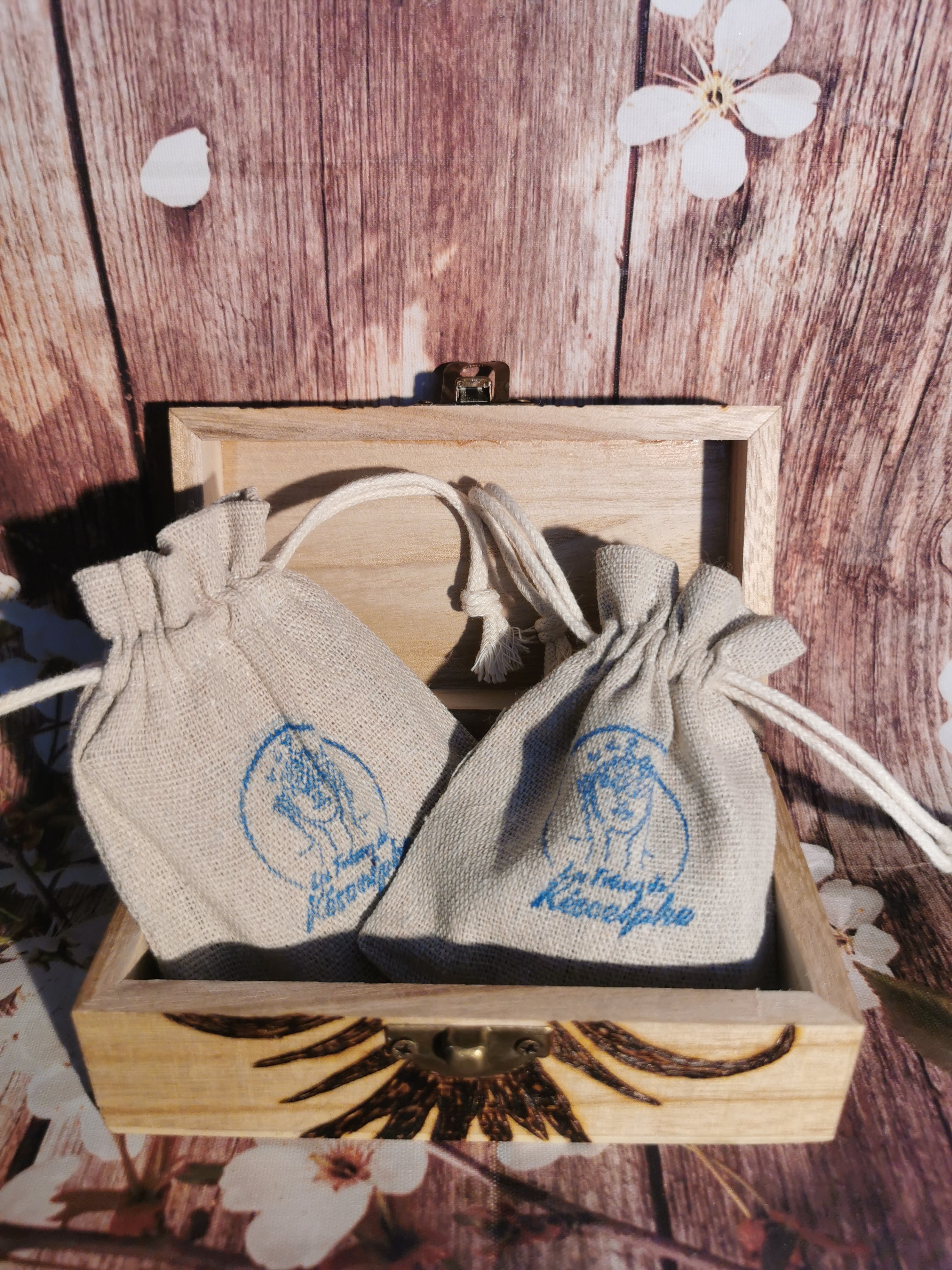 MystiRunes Coffret artisanal de runes pyrogravées Phénix