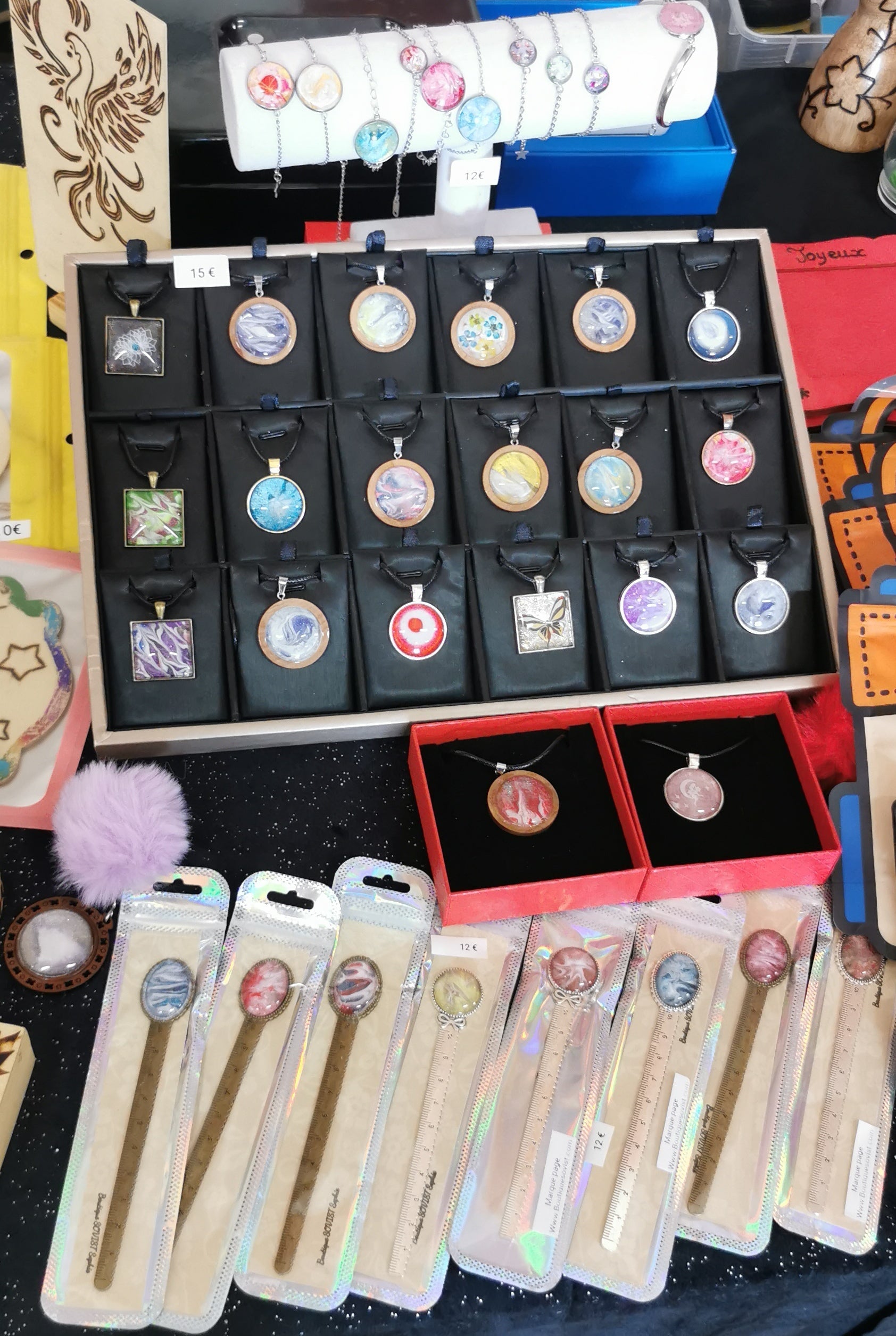 Bijoux et Accessoires en Résine Artisanale