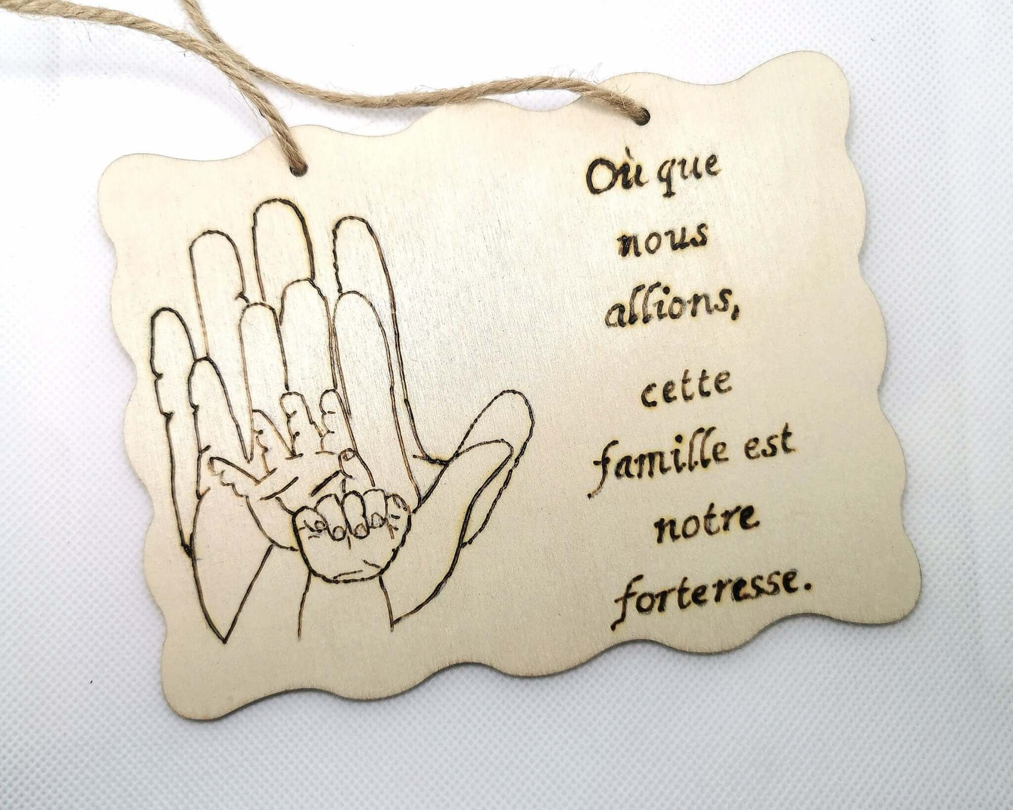 Plaquette bois pyrogravé thème Famille