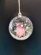 Boule Transparente Décorative avec Rose en Bois enneigé