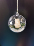 Boule Transparente Décorative avec Rose en Bois enneigé