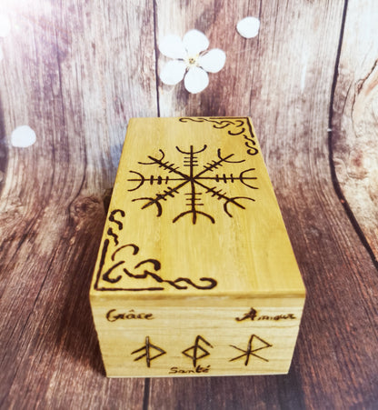 Coffret Runique de Protection – Pyrogravé à la Main, Chargé de Puissantes Énergies