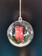 Boule Transparente Décorative avec Rose en Bois enneigé